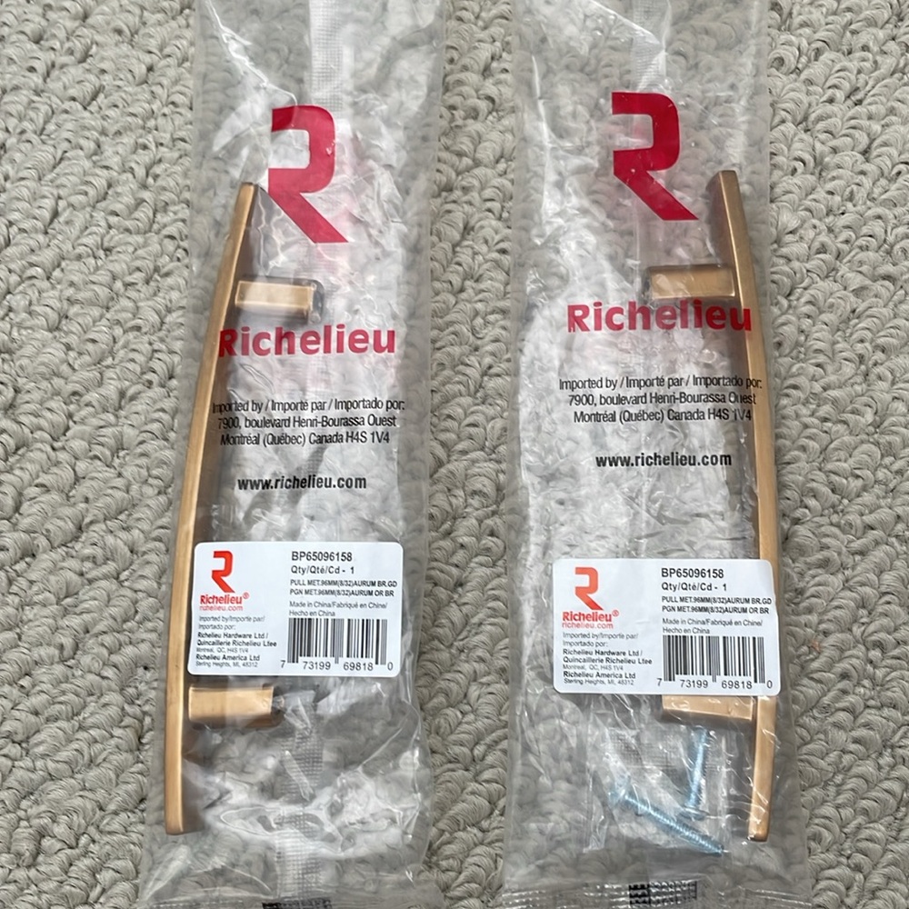 Richelieu curved cabinet pulls NWOT